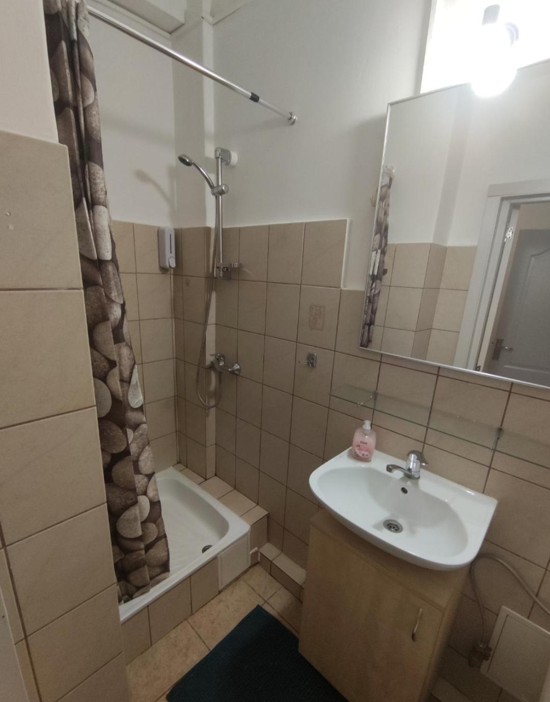 Christie'S 3 Central Apartment To Bucarest المظهر الخارجي الصورة